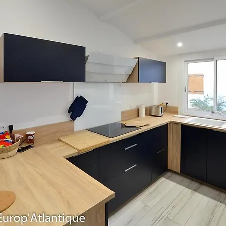 Agence Europ Atlantique - La Palmyre - Belle Tremiere Renovee A Neuf Avec Patio 4 Pieces 6 Personnes Les Mathes